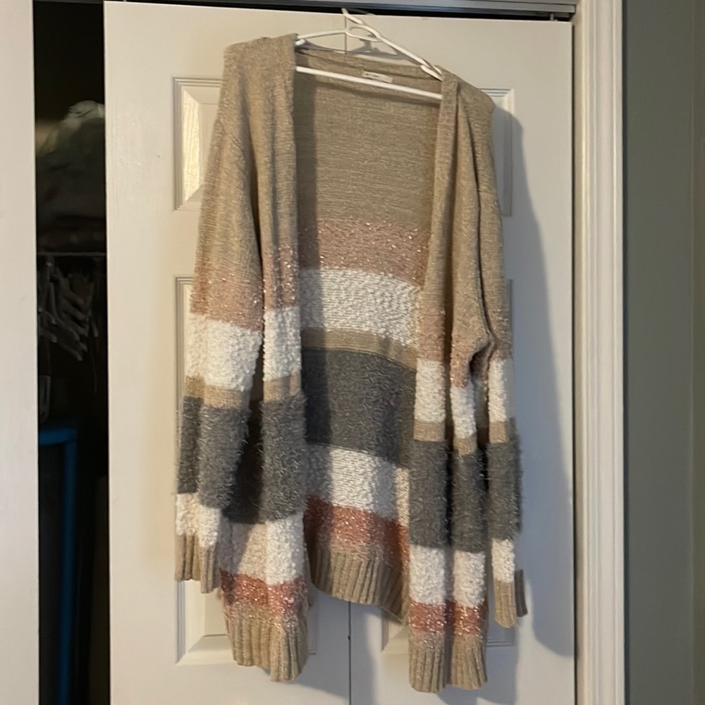 Beautiful and soft cardigan with gorgeous muted tans, pinks and grays.